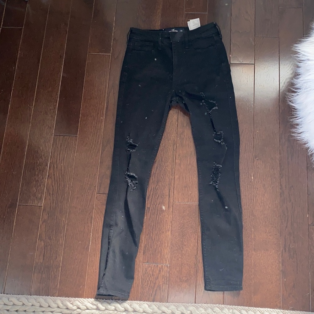 Black hollister ripped jeans